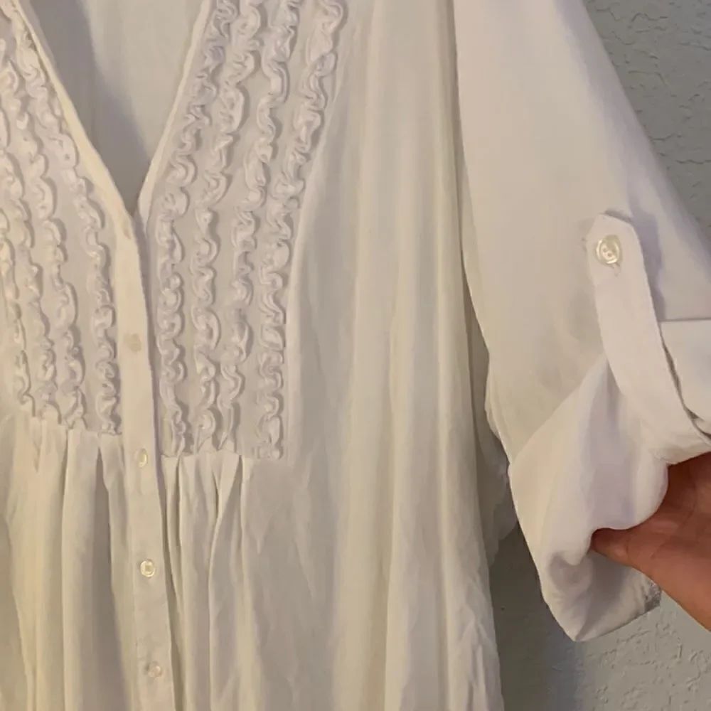 SPENSE Women’s White Flowy V-Neck Tunic Top.  Size 3XL
